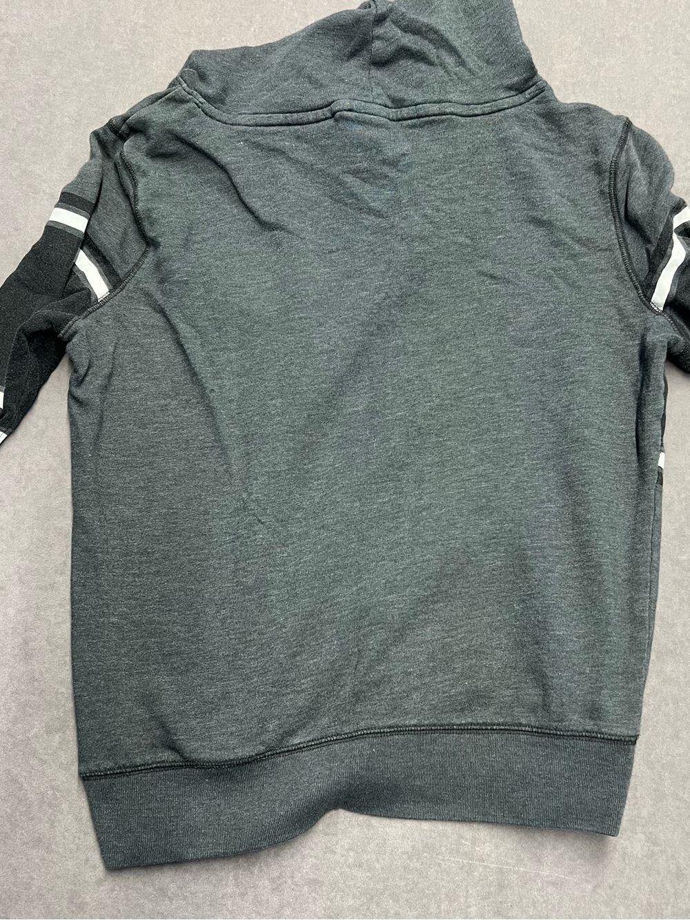 Sweater Subcategory Identification - Picture 3 of 6
